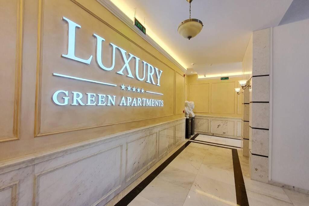 Luxury Green Apartment プリシュティナ エクステリア 写真