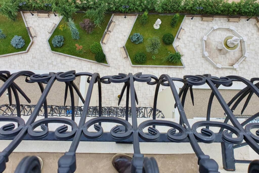 Luxury Green Apartment プリシュティナ エクステリア 写真